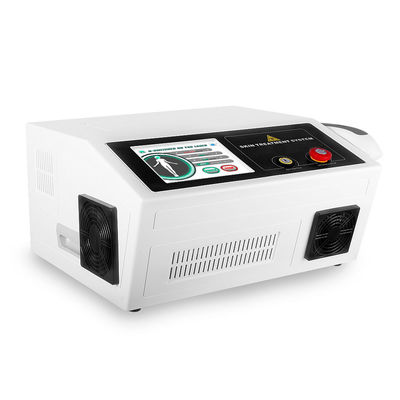 เครื่องเลเซอร์กําจัดรอยสักแบบสวิตช์ 500W Q / Nd Yag Laser พร้อมน้ําเย็นอัตโนมัติ 8ns