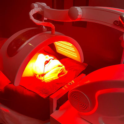 ร้านเสริมความงาม 640nm 120W Pdt เครื่อง LED Light Therapy สําหรับการกําจัดรอยขน